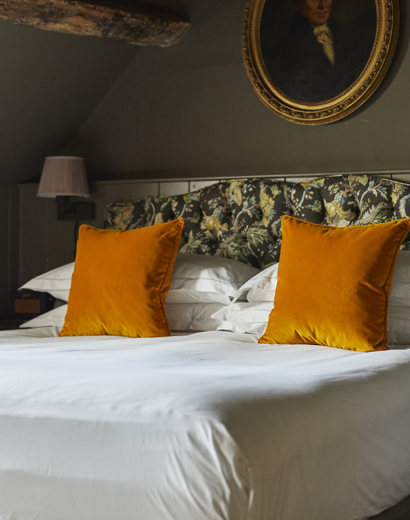 Pub Comfy at The Village Pub - Barnsley Village, Cirencester