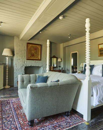 Spacious Rooms at THE PIG-in the wall - Southampton, Hampshire