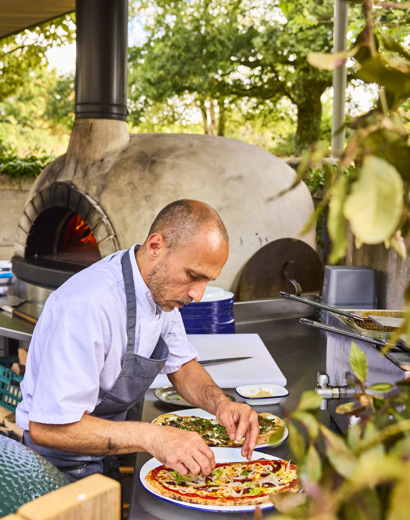 Outdoor dining in the New Forest