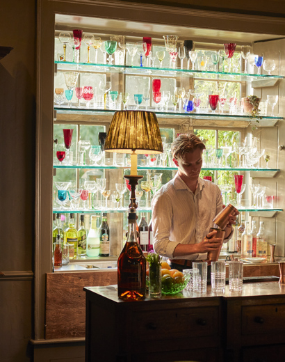 Bar & lounges in the Cotswolds